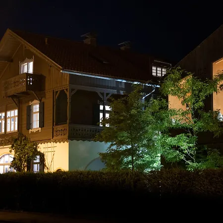 Quartier - Ueber Nacht In Besonderer Architektur