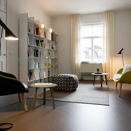 Quartier - Ueber Nacht In Besonderer Architektur 加爾米施-帕滕基興