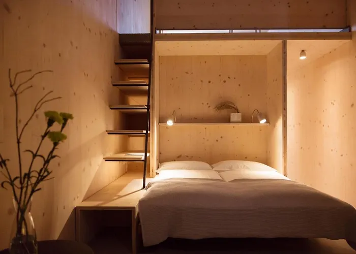 Hotel Quartier - Ueber Nacht In Besonderer Architektur