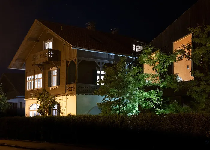 Quartier - über Nacht In Besonderer Architektur